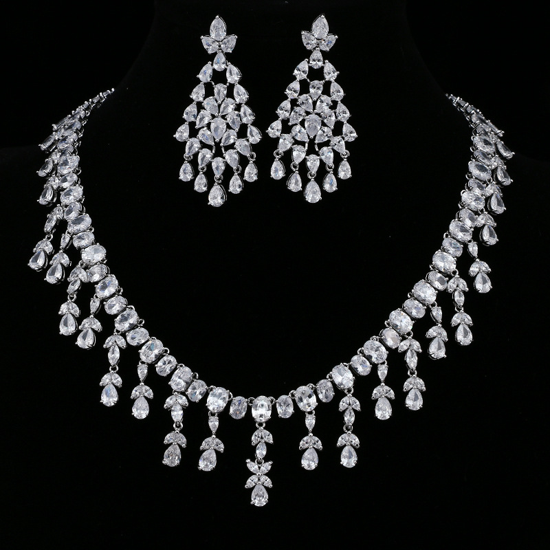 European and American Fashion Elegant Water Drop Necklace Ear Jewelry Two-Piece Set Wedding Bridal Jewelry Luxury Accessories Direct Selling