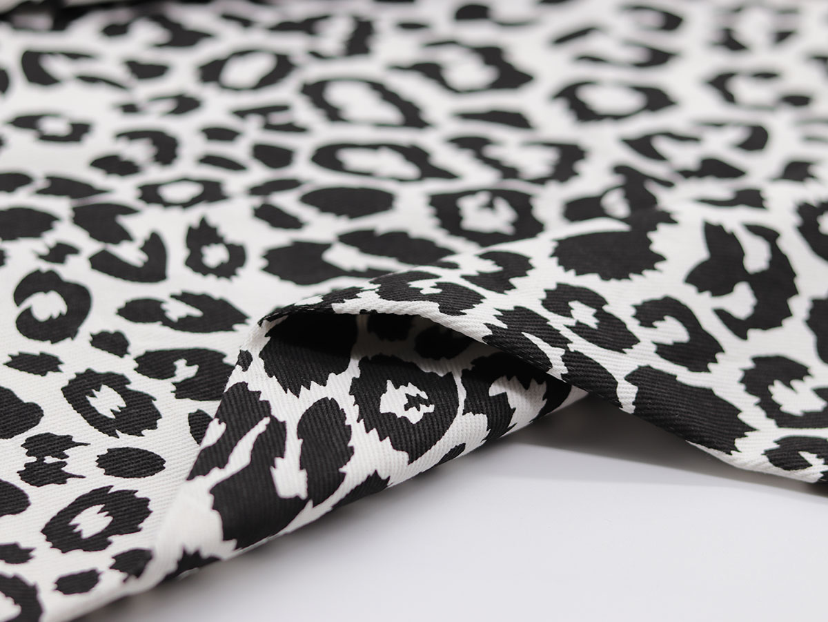 Picture of Animal Print Leopard Print Fabric Pure Cotton Twill Fabric DIY Handmade Clothing Fabric for Making Clothes, Pants, Skirts, Bags