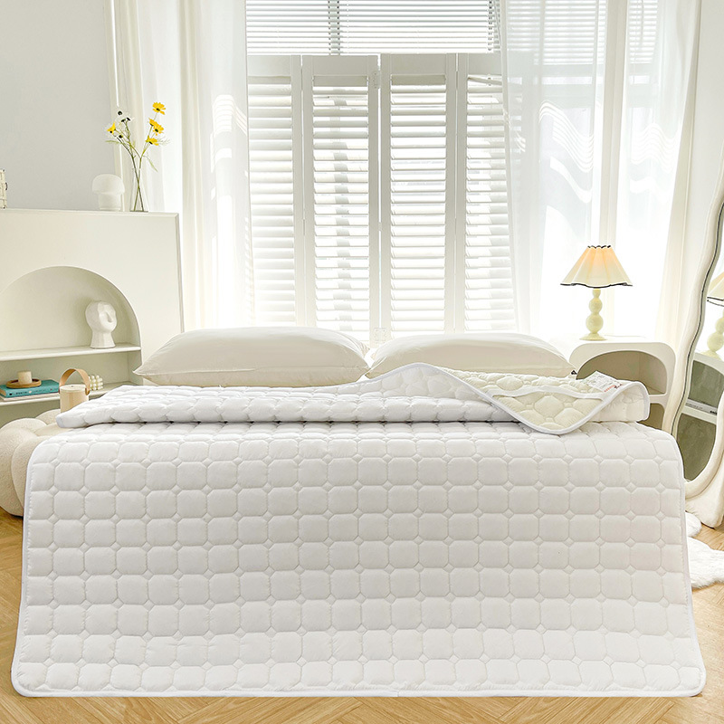 Hotel Class a Mattress Bed Protector B&B Non-Slip Mattress Machine Washable Mattress Soft Cushion All Year Round Thin Protective Pad