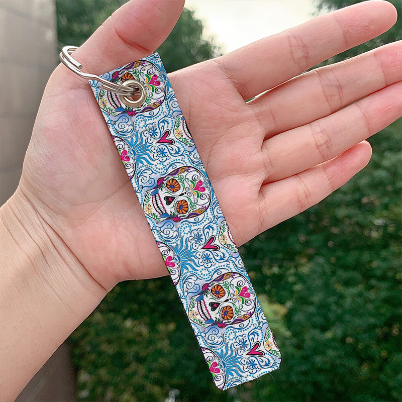 Amazon AliExpress European and American popular skull skull pu leather keychain wholesale in stock bag pendant