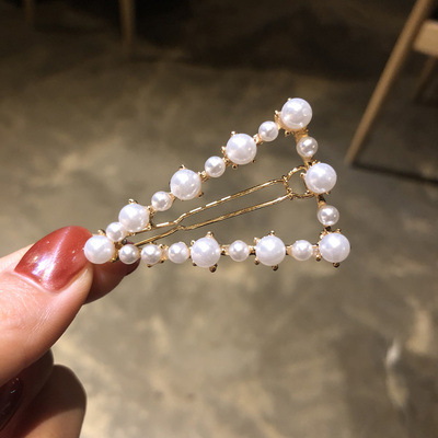 Picture of South Korea Dongdaemun Hair Clip Women's Pearl Series Bangs Clip Simple Simple Hair Clip Internet Popular Same Style Hair Clip Hair Accessories New