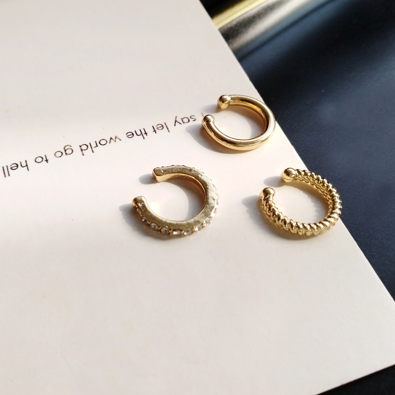 Picture of 2022 trendy earbone clip personality fashion compact three-piece set earrings temperament diamond ear clip without ear hole 75