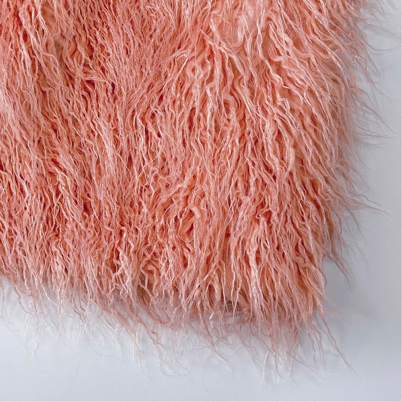 Wholesale In-Stock Large Plush Doll Imitation Beach Wool Water-Resistant Plush Fabric Imitation Fur Clothing