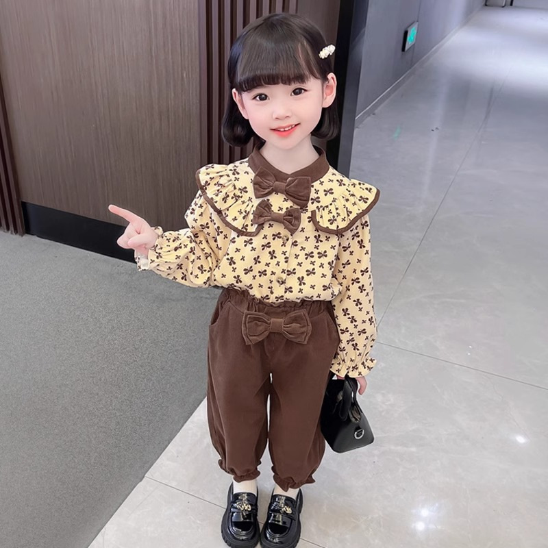 Girls' Spring suit 2024 New Baby Girl Floral Stylish Top Children's Fashionable Autumn Pants Two-piece Set