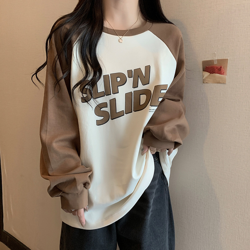 Picture of Autumn and Winter thickened brushed contrast color raglan sleeve letter printed T-shirt women's lazy loose large casual round neck sweater