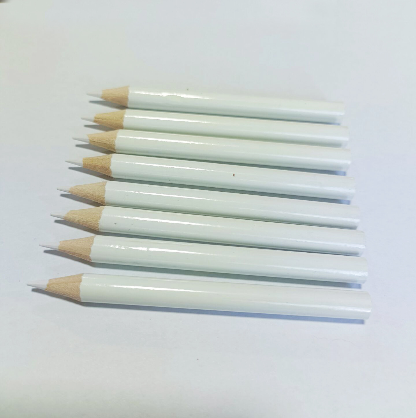 Short white colored pencil 3.5-inch painting colored lead student supplies wholesale