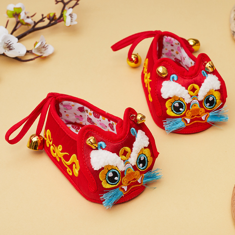 Picture of Xinxiangyun Embroidered Soft-Soled Handmade Tiger Head Shoes for Men and Women, Toddler Shoes for Infants and Toddlers, Faucet Breathable Cloth Shoes
