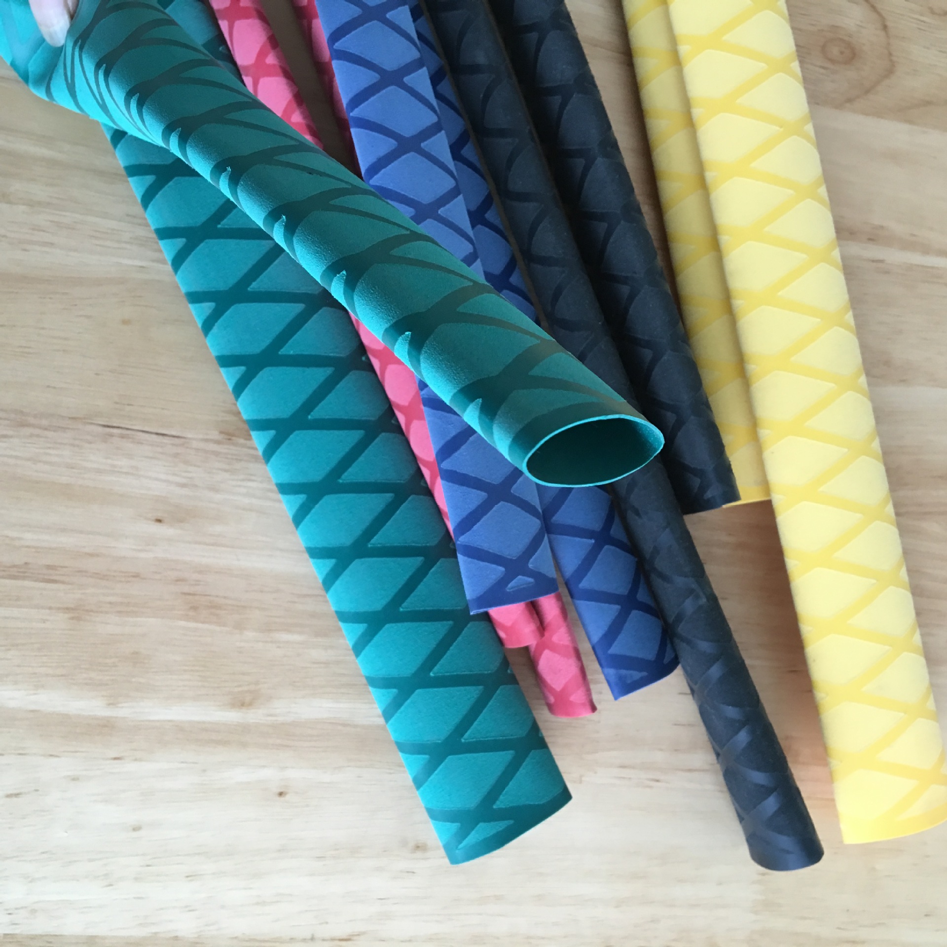 Picture of Fishing Rod Anti-electric Handlebar Cover Heat Shrink Tube Color Handlebar Winding Sweat Belt Fishing Rod Winding Handlebar with Anti-electric Handlebar