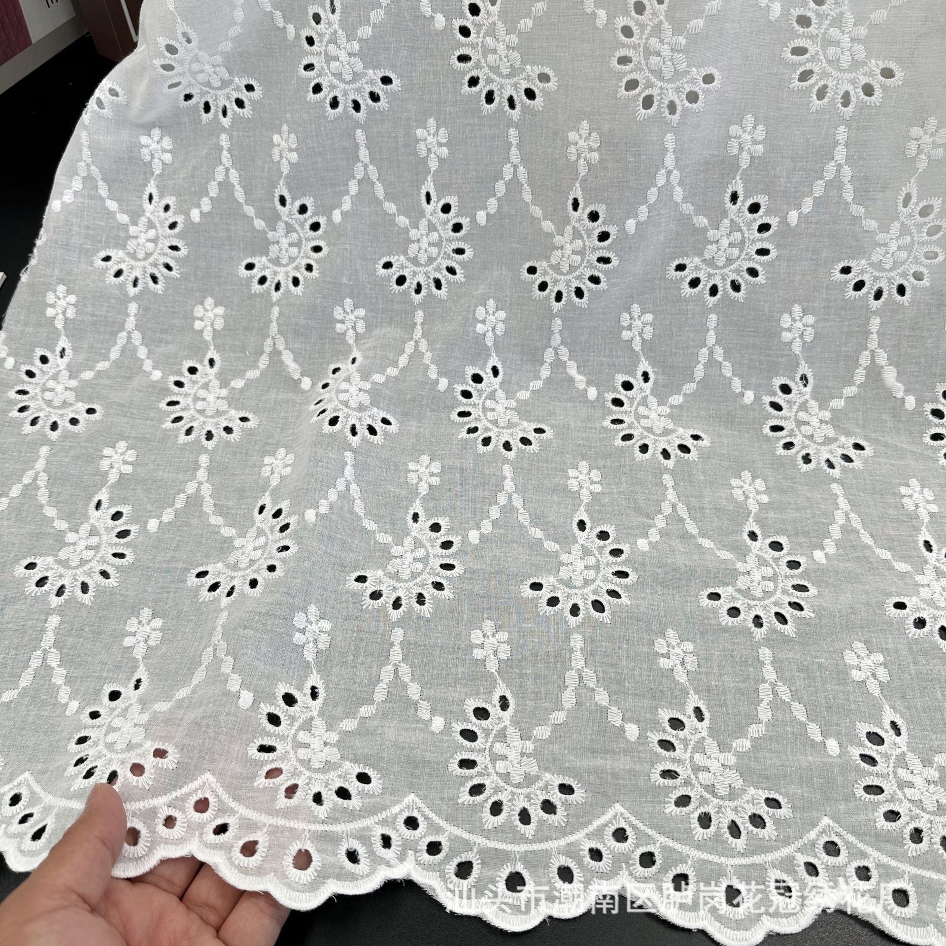 Wholesale cotton hollow embroidery lace fabric width 130cm clothing dress hem water-soluble lace fabric