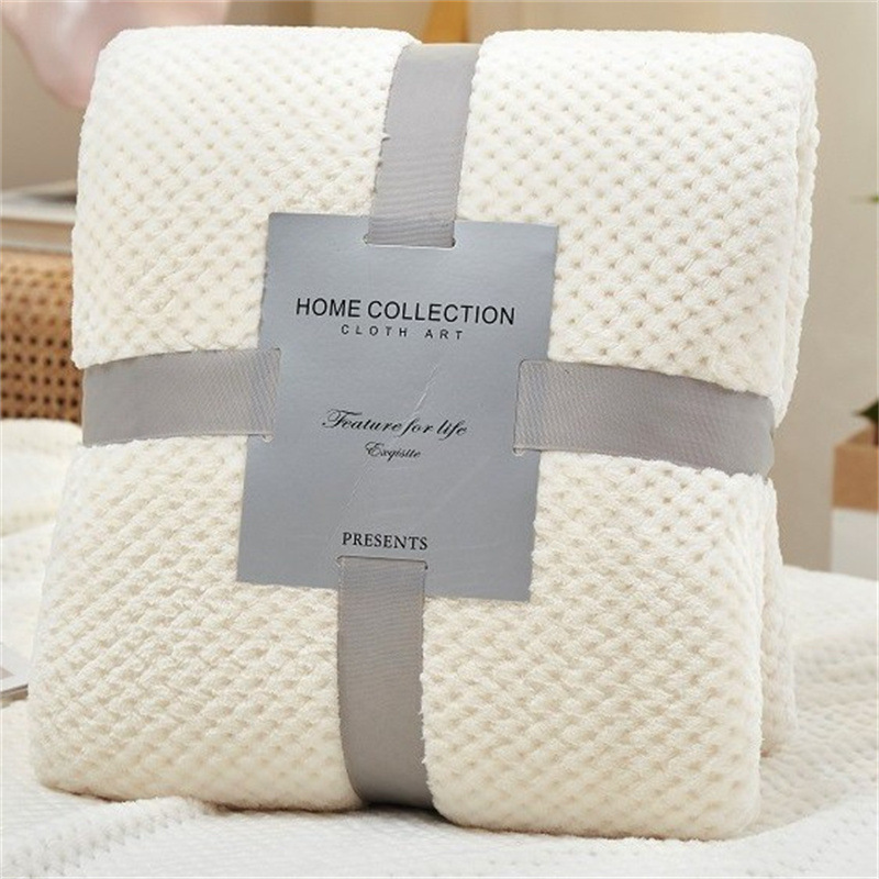 Picture of Pineapple Plaid Blanket Flannel Blanket Office Nap Blanket Air Conditioning Blanket Coral Velvet Thickened Velvet Blanket Wholesale