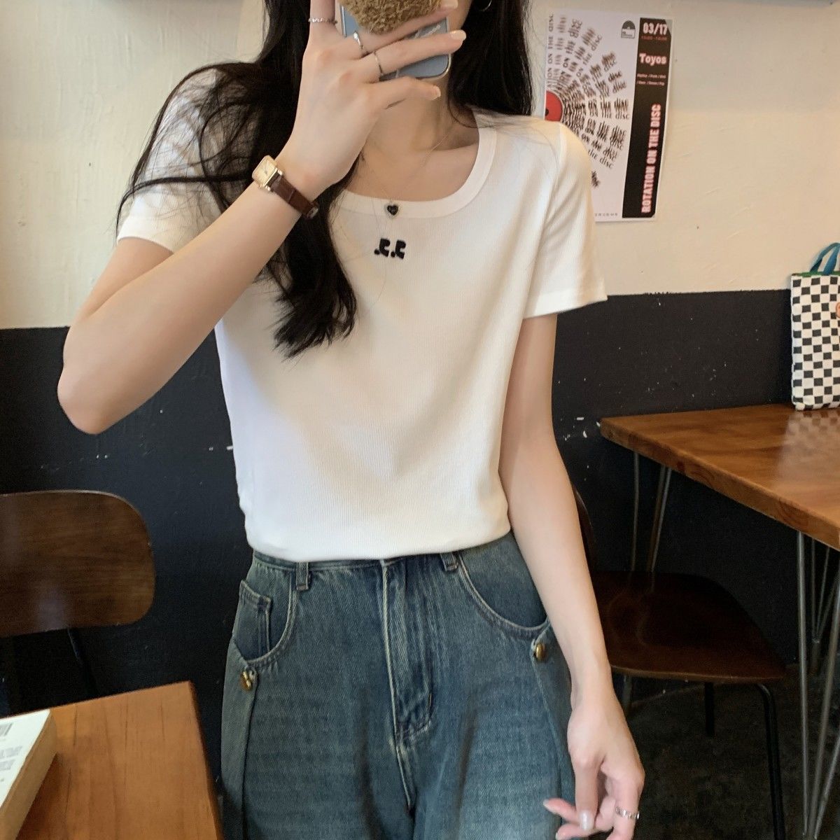 Embroidered Shoulder Ice Silk Short-sleeved T-shirt Women's Slim-fit Sweet and Spicy Pure Desire Style Niche Design Sense Summer Ins Top Base