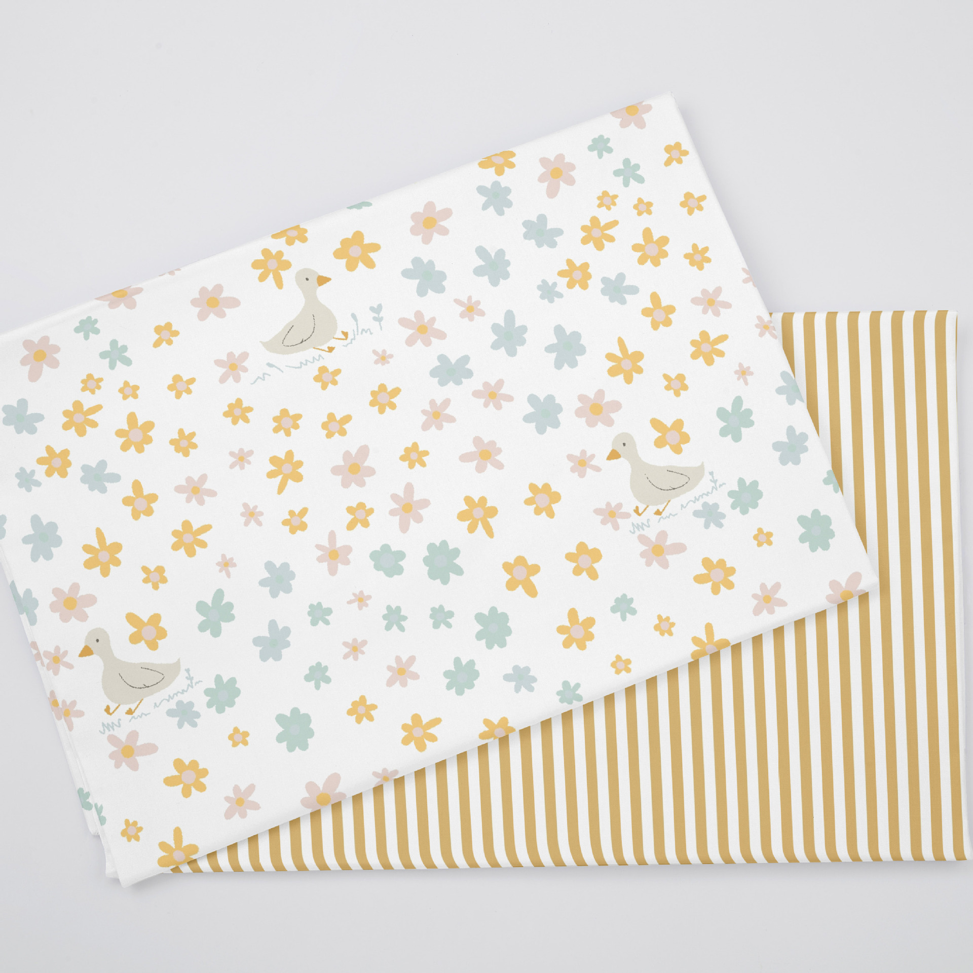 Wholesale Supply 133*72 Twill Printed Fabric Cartoon Printed 40-Count Cotton Fabric 1.6m Width