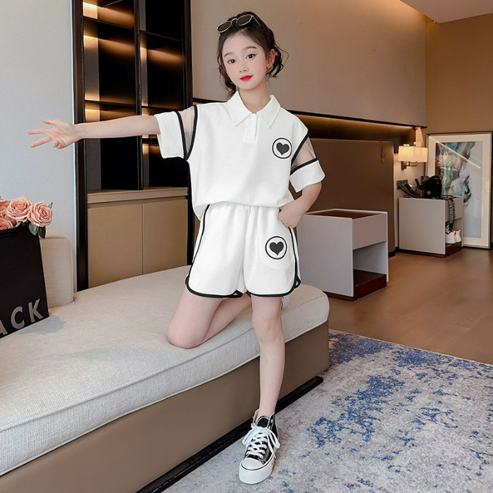 Picture of Girls' Summer New Korean Style Children's Casual Sports Suit for Older Children, Polo Collar Short Sleeve and Shorts Two-Piece Set