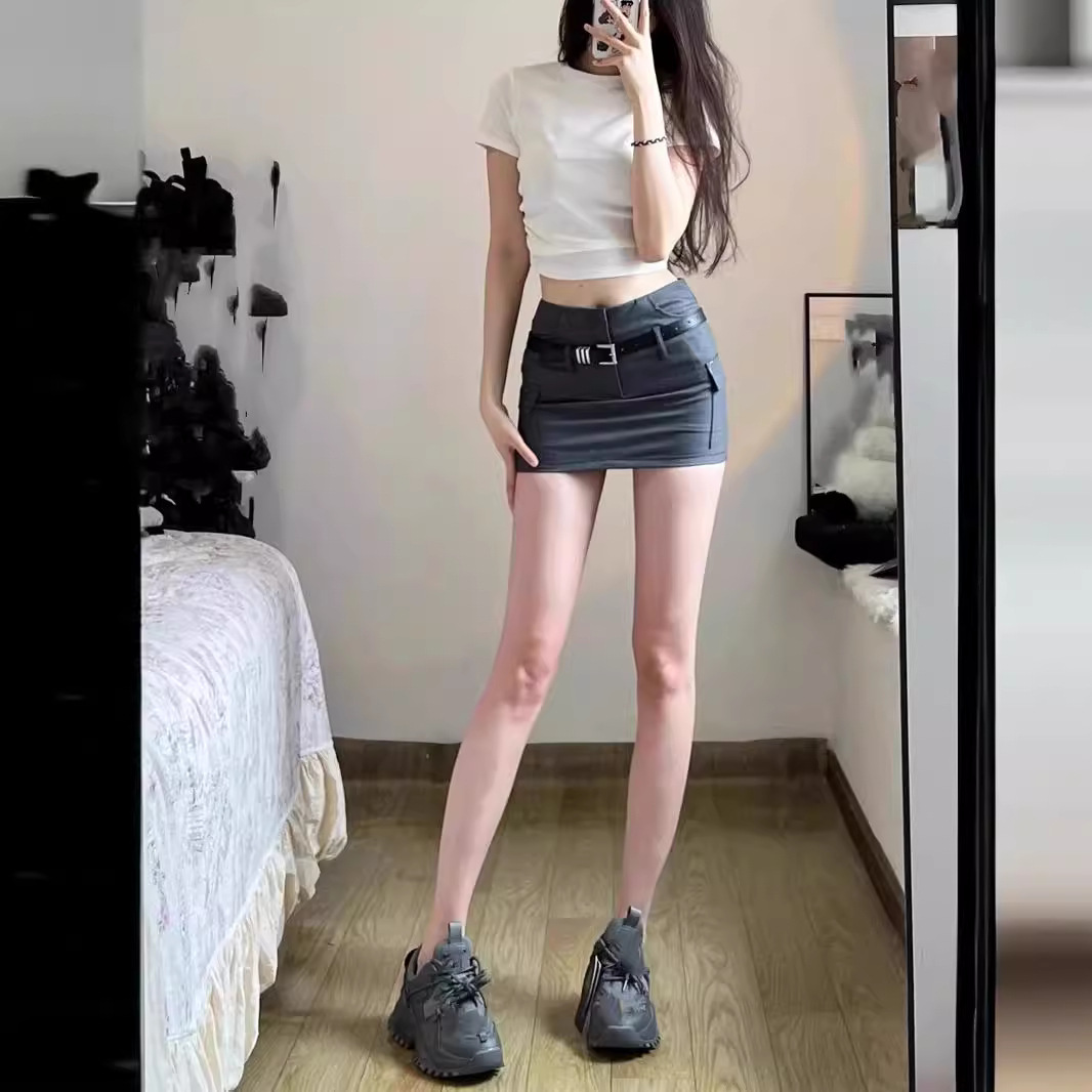 2024 summer new vintage gray hip skirt women's design sense high waist slim A- line suit skirt