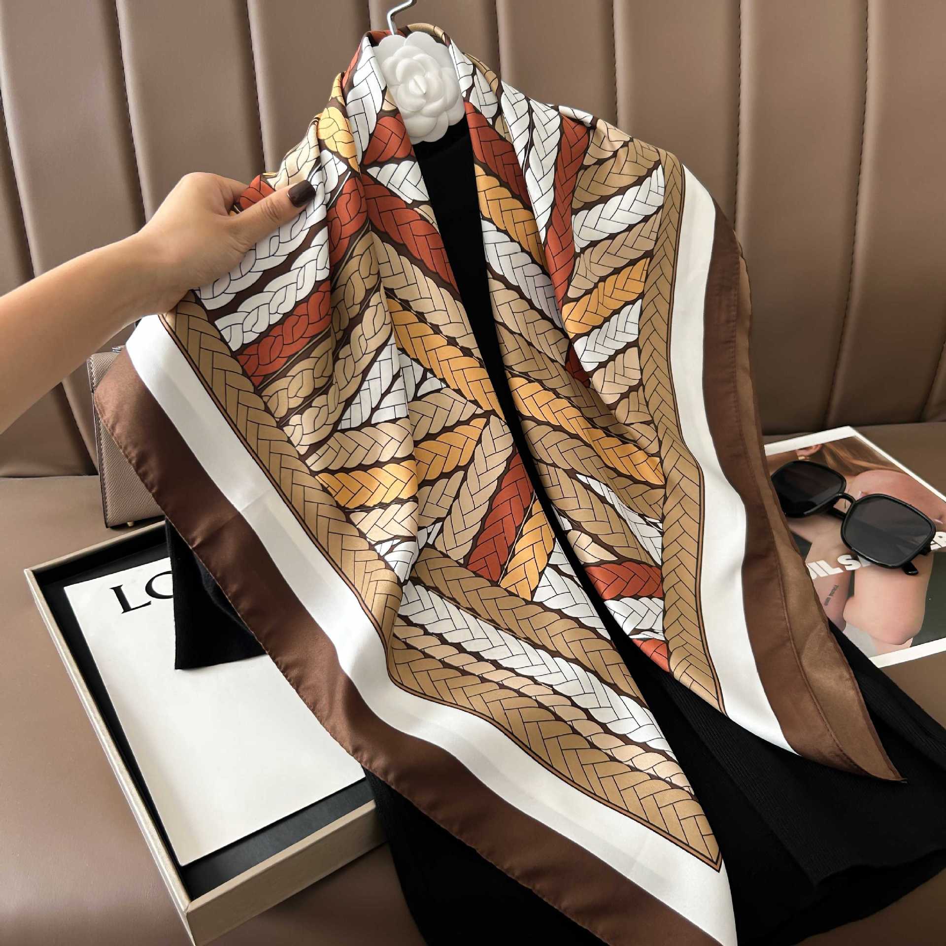 Picture of New 90cm Large Square Silk Elegant High-grade Decorative Shawl Women's Silk Scarf Fashion All-match Professional Scarf