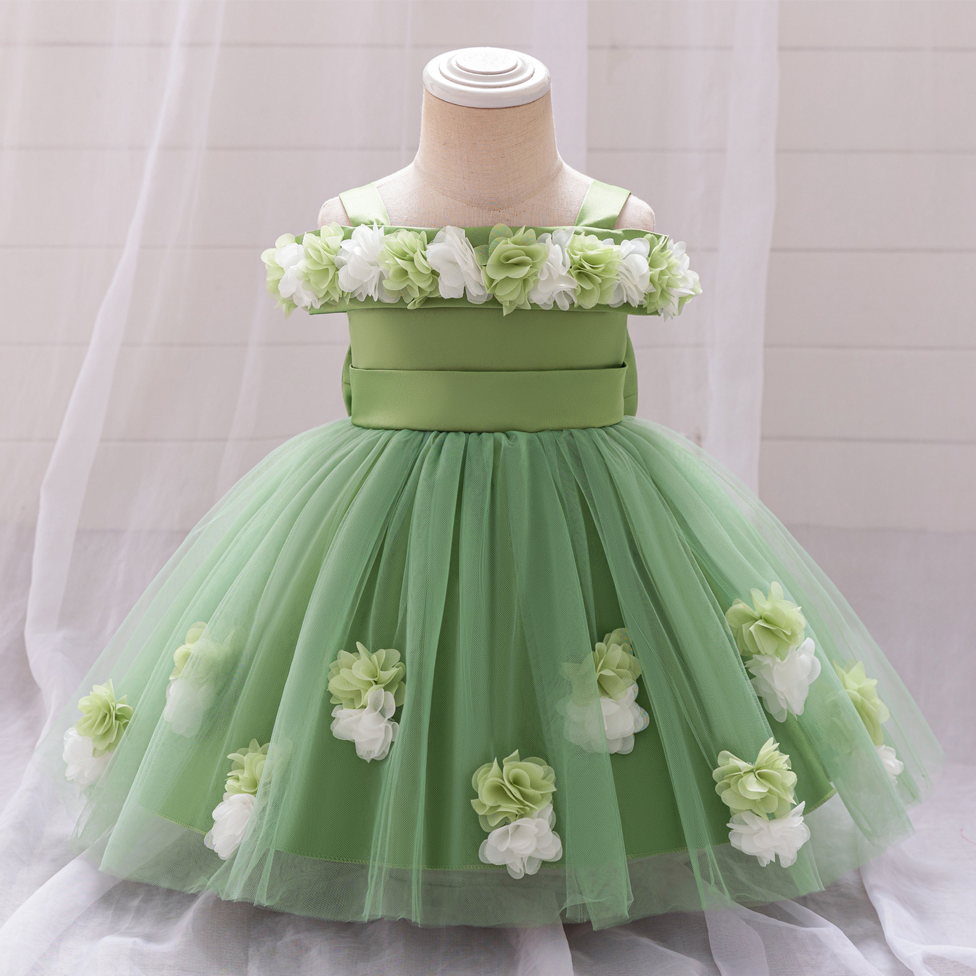 New One-Year-Old Baby Princess Dress Infant Three-Dimensional Flower One-Shoulder Mesh Dress Baby Girl Performance Dress