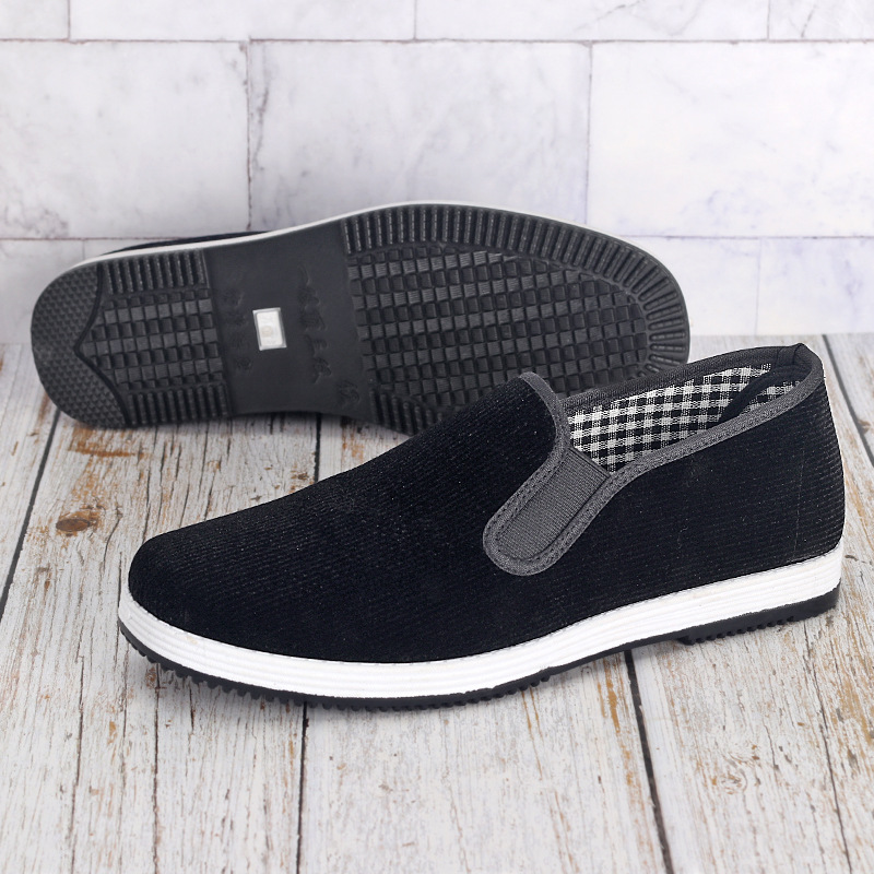 Picture of Old Beijing Cloth Shoes for Men and Women, Breathable and Comfortable, Casual Driving and Work Safety Slip-On Black Cloth Shoes, Wear-Resistant and Non-Slip