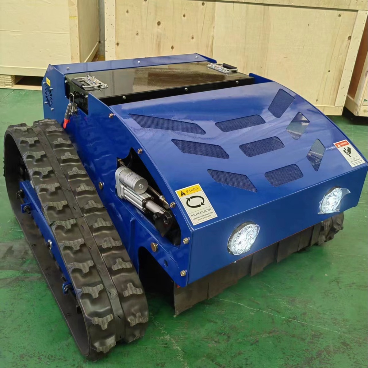 Export Thailand electric remote control lawn mower HT750 brand new crawler agricultural lawn mower crawler lawn mower
