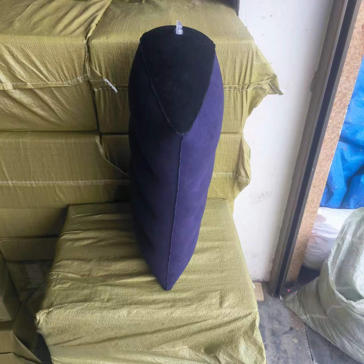Picture of Manufacturer's Wholesale In-Stock Pvc Flocked Triangle Pillow Cushion Inflatable Pillow Travel Portable Prone Position Pillow