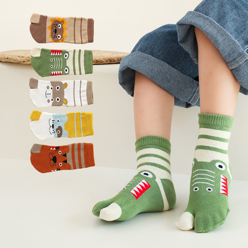 New Kidsren's Cartoon Cute Cotton Two-Finger Socks Boneless Seamless Cotton Student Split-Toe Socks for Boys and Girls