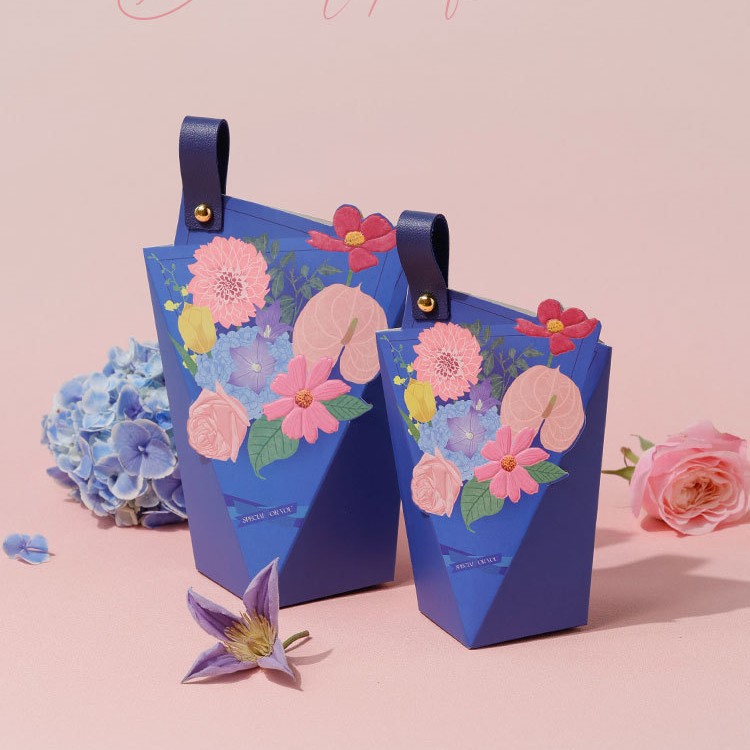 Picture of New Creative Bouquet Sugar Box European Style Wedding Candy Box High-End Wedding Candy Bag Wedding Engagement Return Gift Empty Box