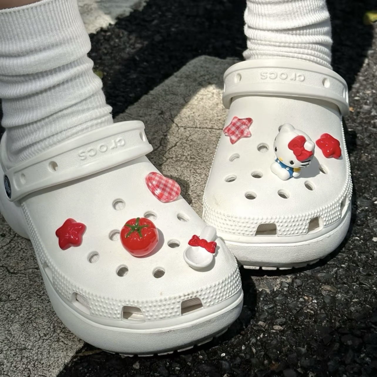 Tomato Hellokit Cat Hole Shoe Accessories DIY Accessories Cute Shoe Flower Y2K Cartoon Creative Shoe Buckle Accessories