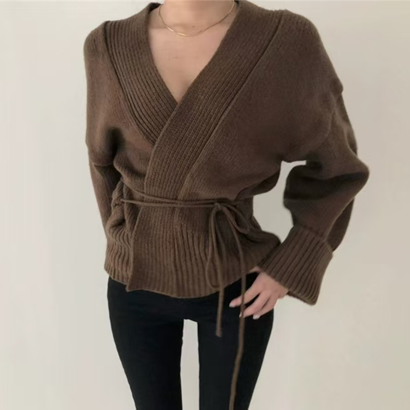 Picture of Autumn and Winter Lazy Wind Net Infrared Wear V-Neck Knitted Cardigan Sweater Short Jacket Design Sense Niche Women's Top