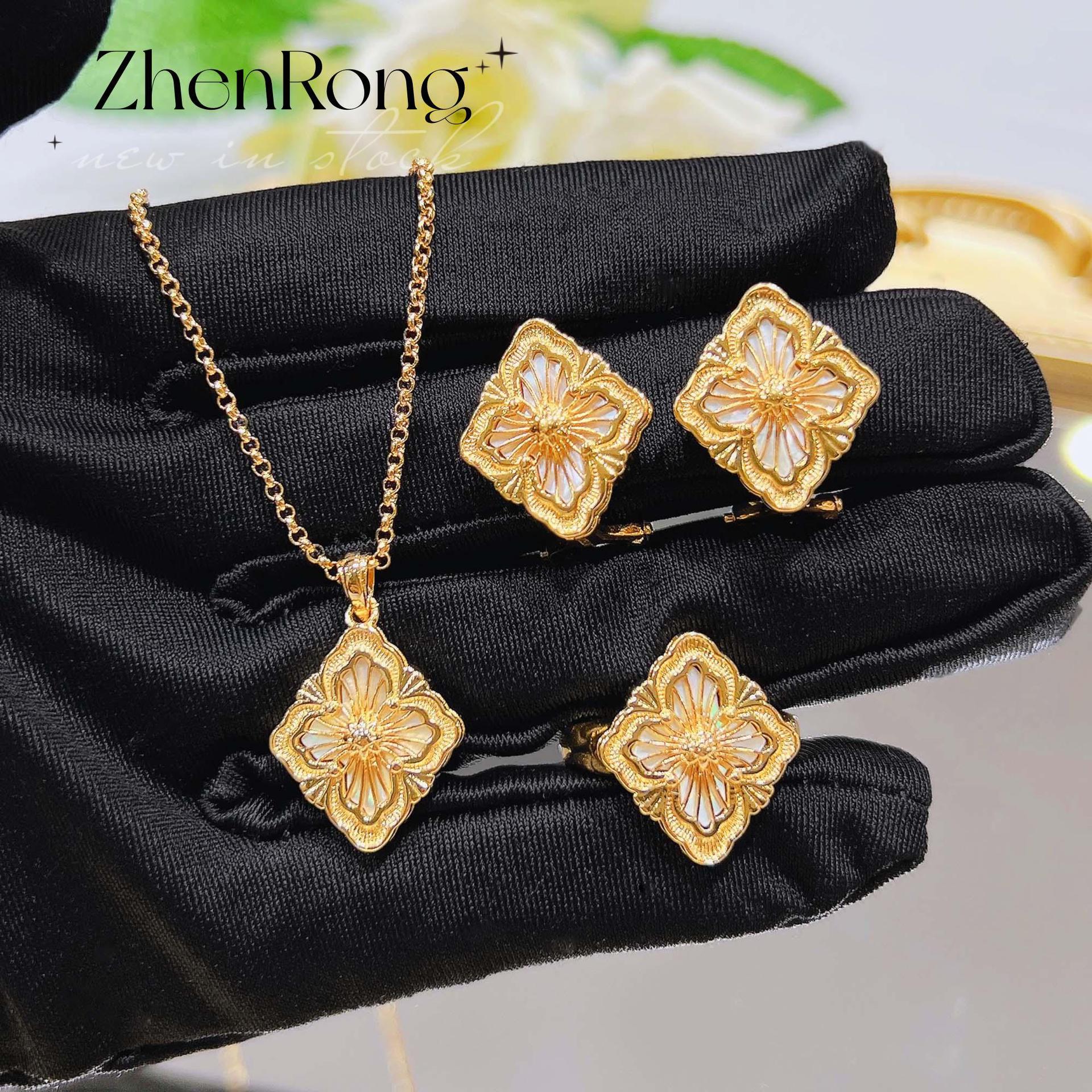 Italian drawing craft vintage palace style white fritillary suit four-leaf clover bracelet red agate necklace ring ear