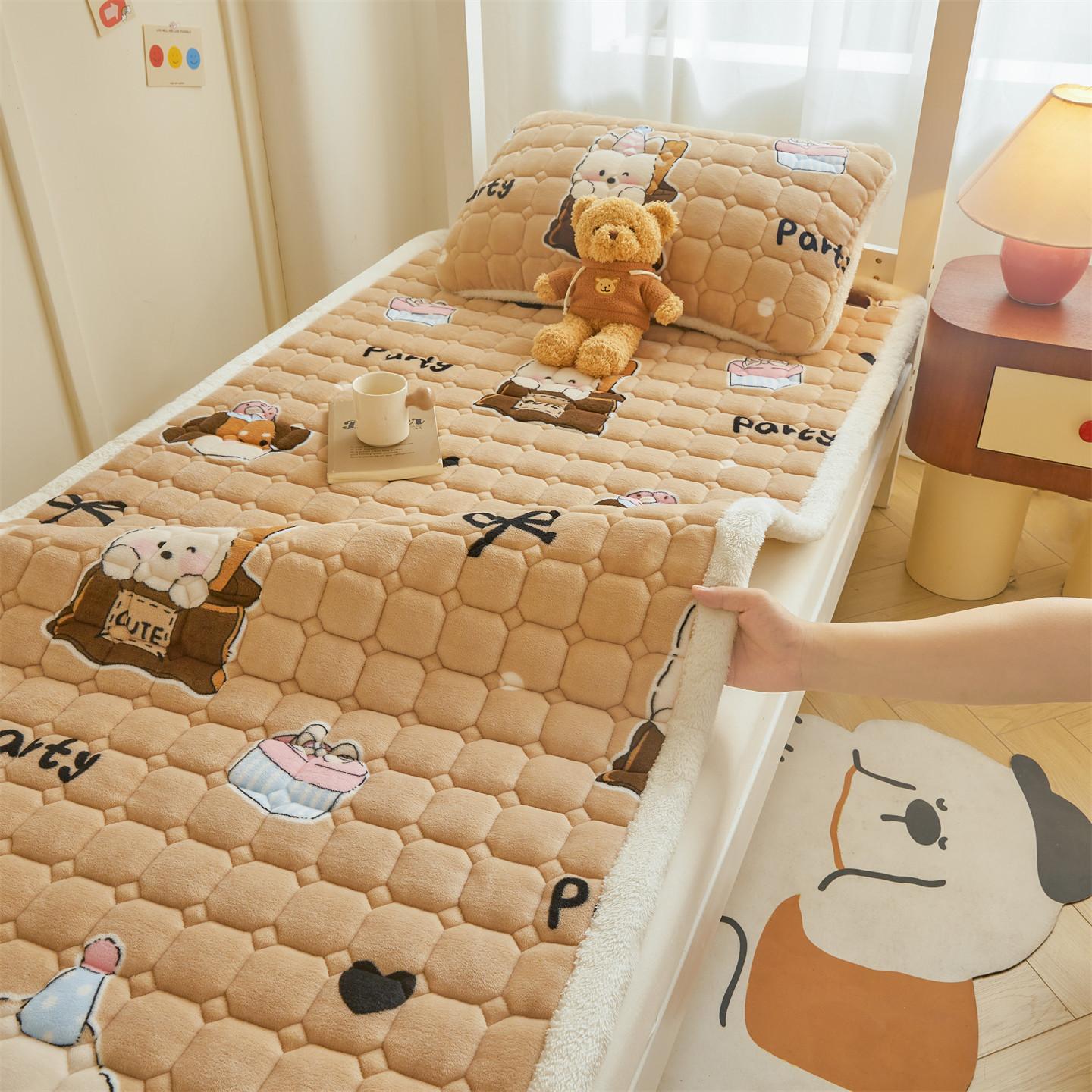 Picture of Class A Soybean Milk Velvet Mattress Winter Thickened Coral Velvet Dormitory Single Mattress Household Folding Cushion