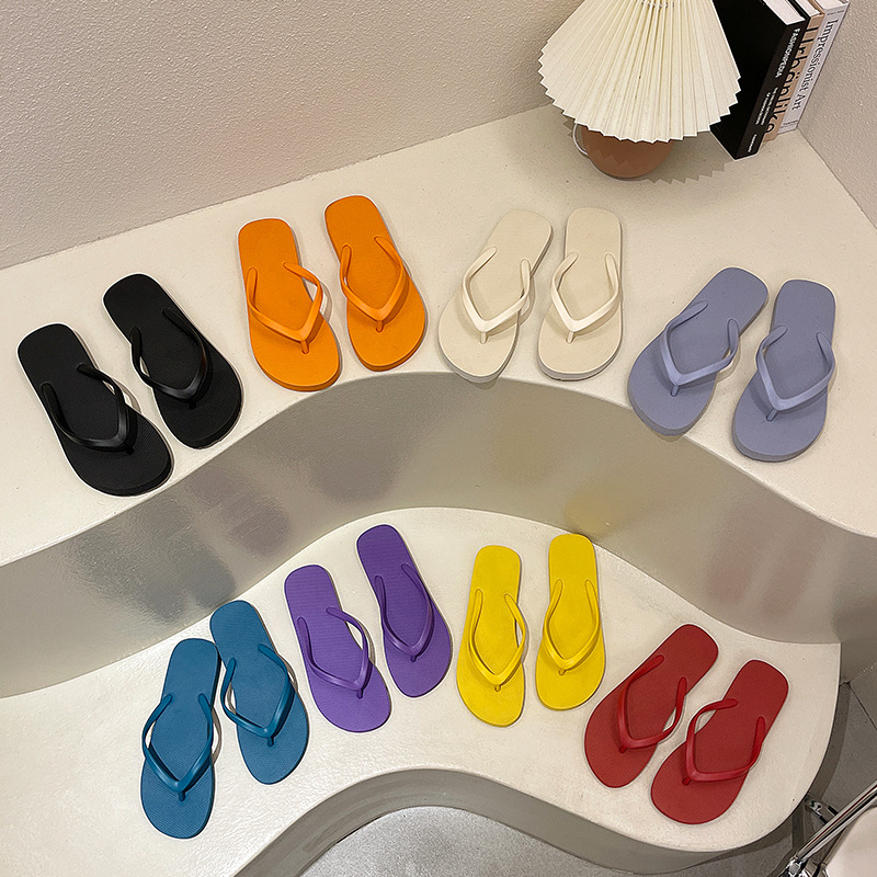 Picture of Flip-Flops Women's Sandals for Home Outdoor Wear Fashionable Summer Flat Non-Slip Beach Wear-Resistant Street Stall Shoes Wholesale