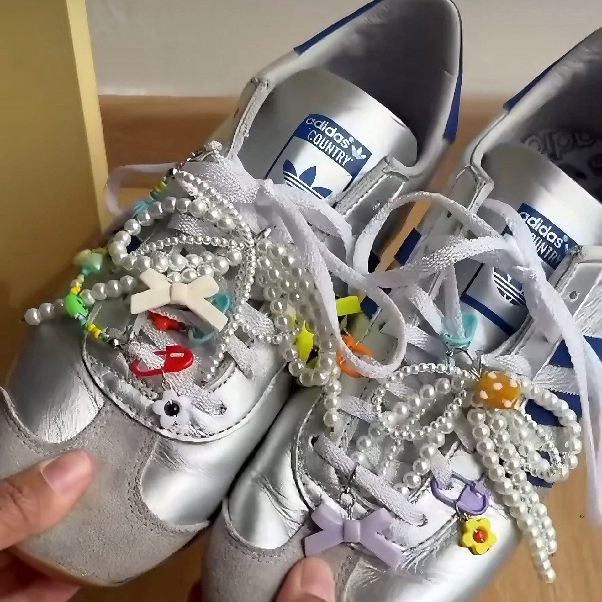 Ins blogger with dopamine niche bright bow shoes accessories shoes flower buckle sneaker decoration