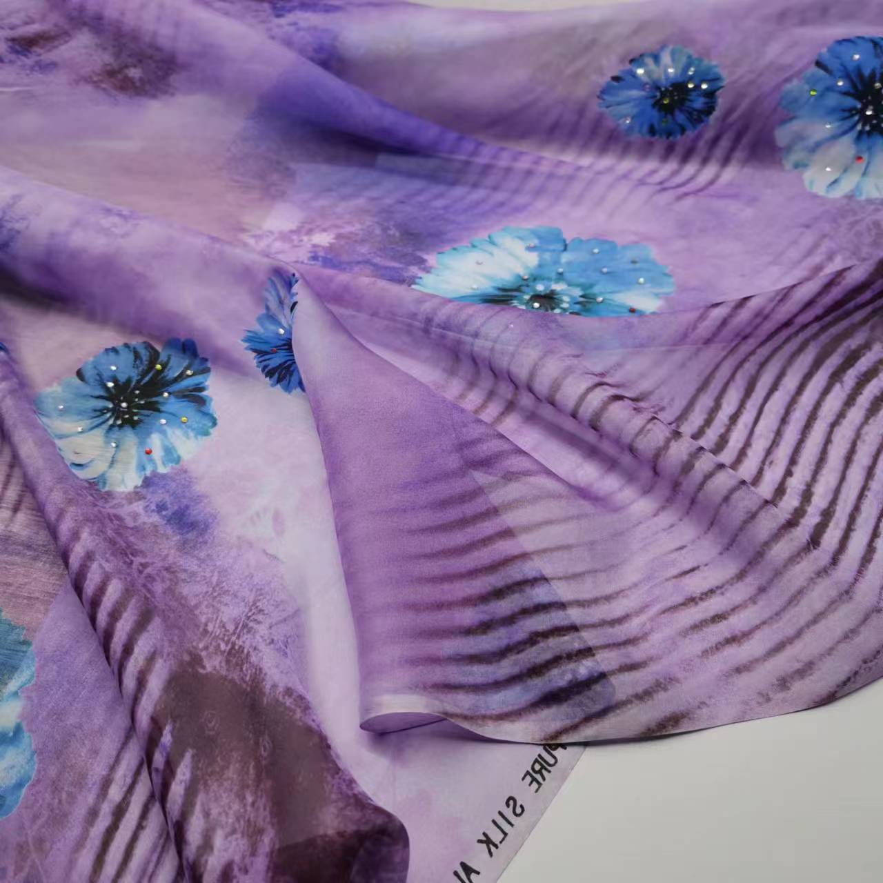 Big Sale Silk Chiffon Fabric 7mm Silk Chiffon Hot Diamond Narrow Dress Silk Scarf Fabric