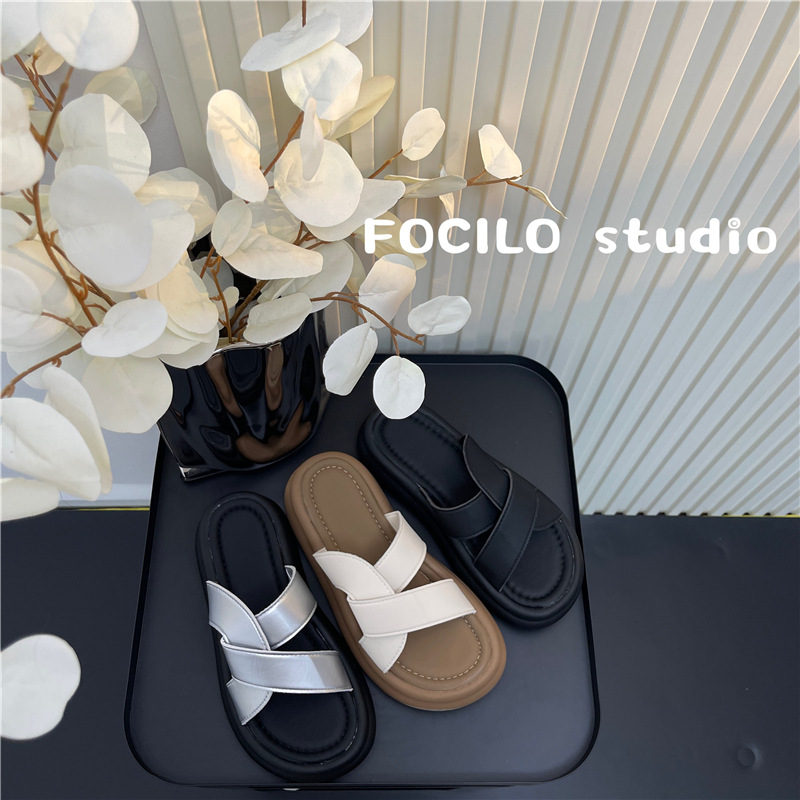 French Style Chanel Style Slippers for Women Outer Wear 2024 New Style Summer Thick Bottom Skirt Beach Sandals European High-end Style