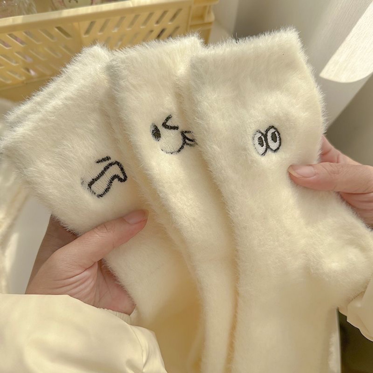 Mink velvet winter socks women's autumn and winter fleece-lined thick warm white furry jacquard facial expression bag pile socks