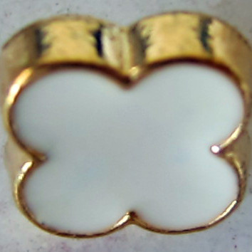 Picture of Four-Leaf Clover rose golden edge oil-point shirt cufflinks clothing clothes buttons