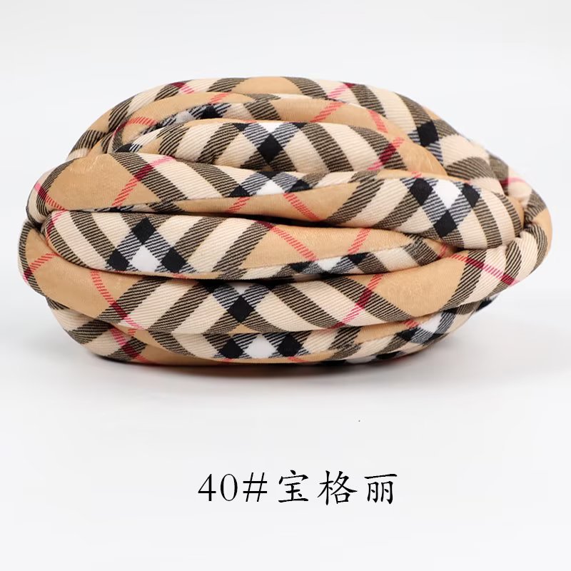 Picture of Filling heart cotton warm velvet cotton wool thick ice island wool diy hand-knitted hook blanket carpet blanket kennel cat nest cushion