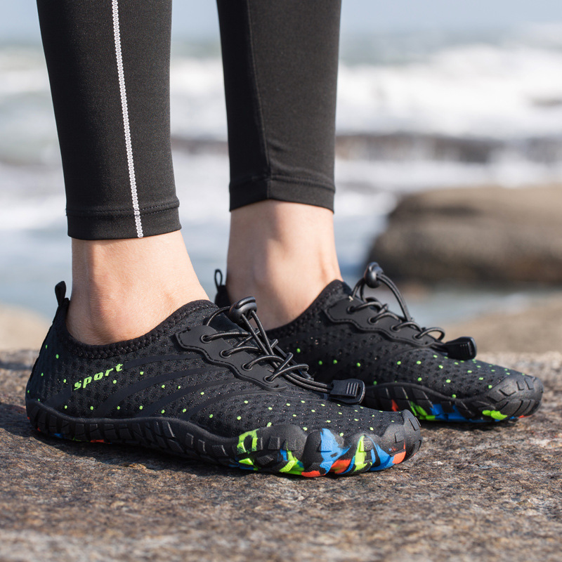 Foreign trade outdoor five-finger quick-drying beach shoes drifting swimming snorkeling shoes non-slip sea wading shoes for men and women