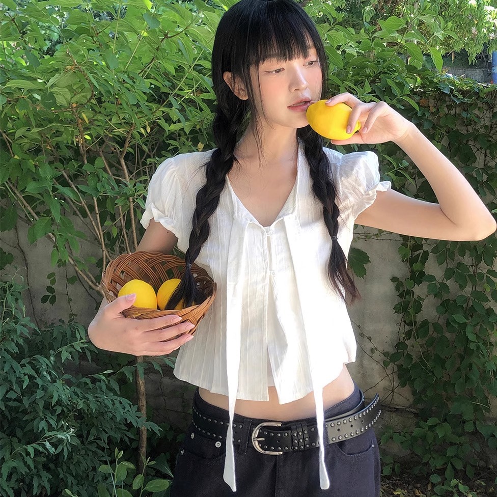 Summer Korean Style Sweet Right Shoulder Shirt for Women with Puff Sleeves, Short Sleeves, Anti-Wrinkle Drape Design, Slimming Top for Small People