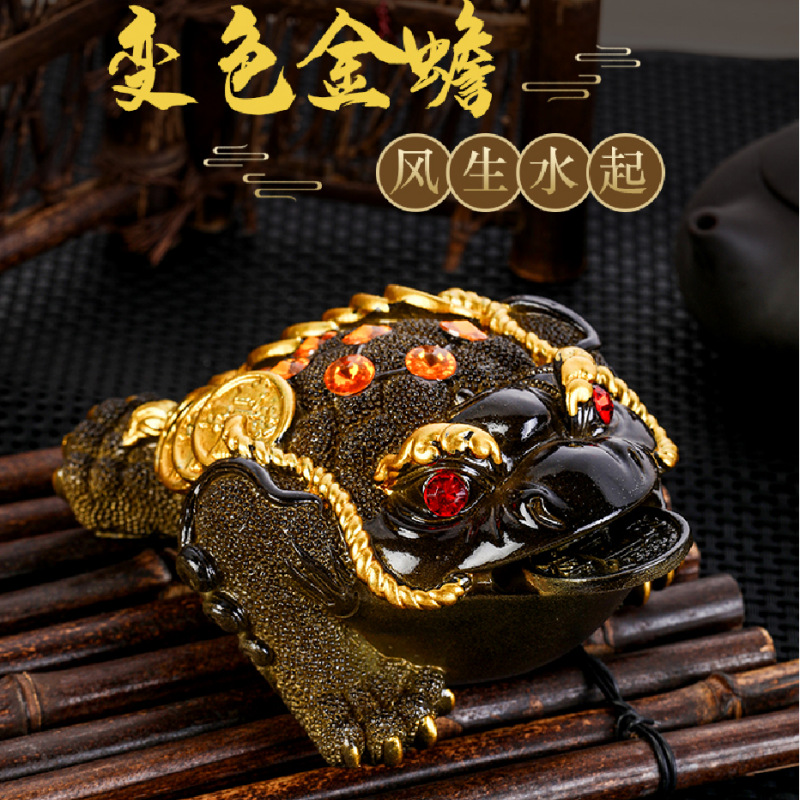 Picture of Crazy with the same money golden toad tea pet color can raise toad personality fruit litchi products tea table tea pet ornaments