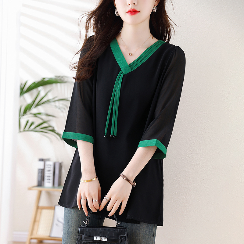 Picture of 2025 New Fat Plus Size Loose Chiffon T-shirt Shirt Women's Flesh Covering Slim Fashionable V-neck Contrast Color Short Sleeve Top
