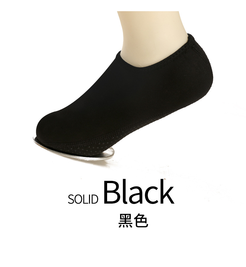 Picture of Beach Shoes for Men and Women, Diving and Snorkeling, Kidsren's Wading and River Swimming Shoes, Soft Shoes, Non-Slip, Anti-Cut, Barefoot Shoes and Socks