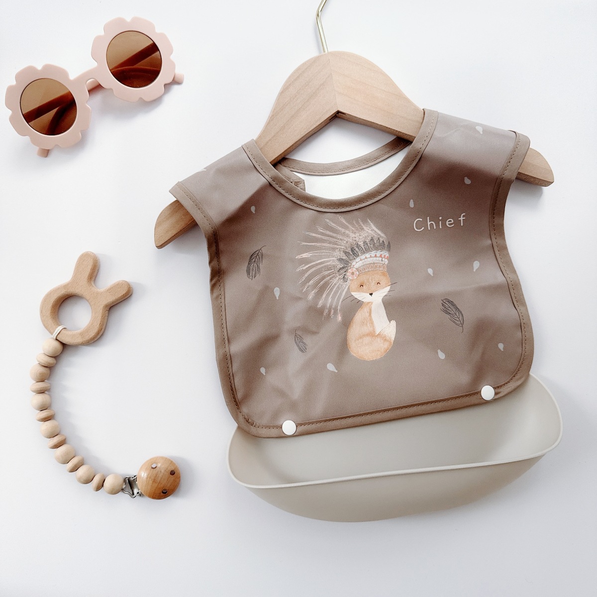 Picture of New Children's Silicone Bib Baby Meal Bag Baby Food Supplementary Food Bag Waterproof Anti-dirty Artifact PU Soft Bib
