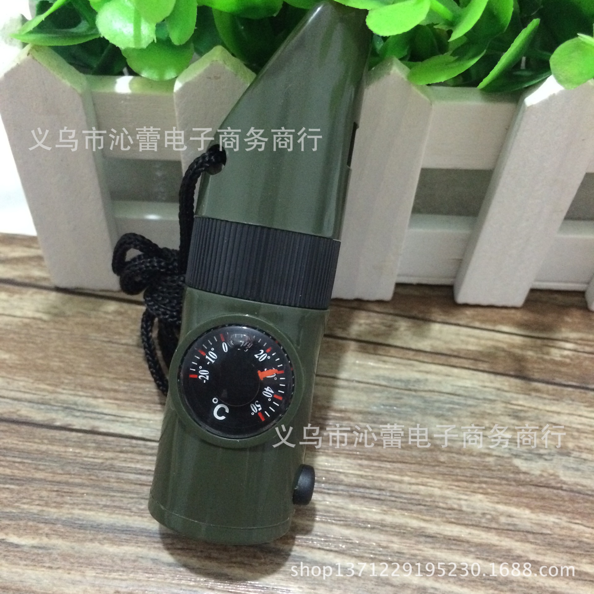 Outdoor camping life-saving whistle 7-in-1 whistle multi-functional whistle outdoor supplies wholesale