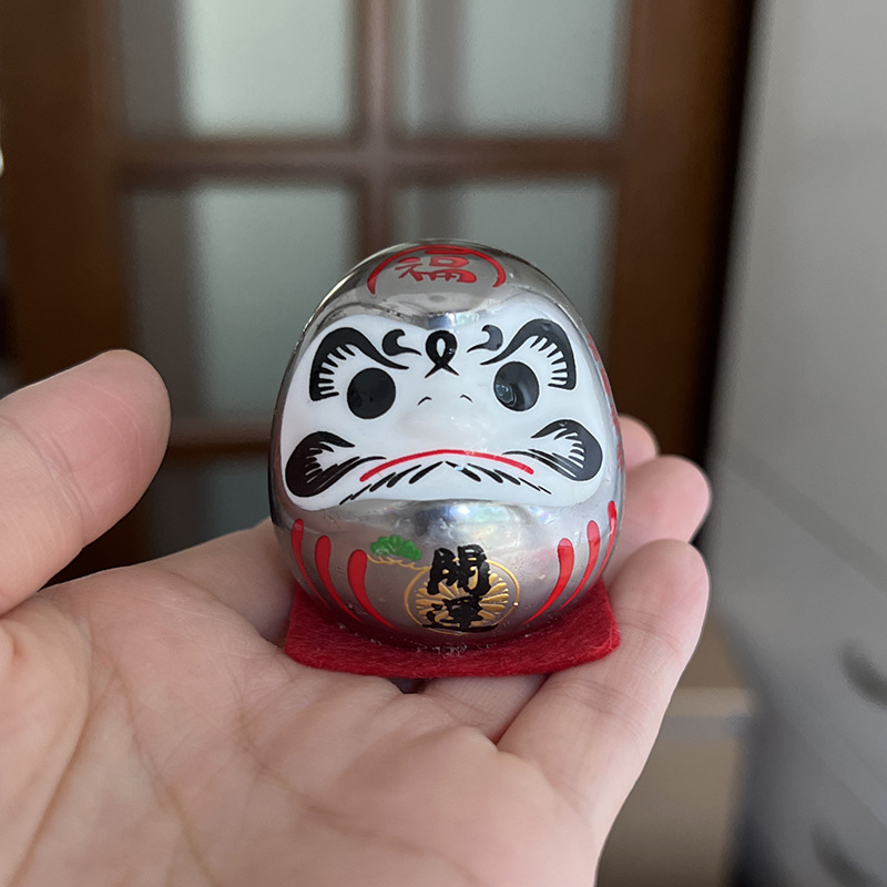 Picture of Japanese-style Dharma ornaments Japanese ceramic Dharma eggs Kaiyun Dharma trumpet mini lucky cat car decorations
