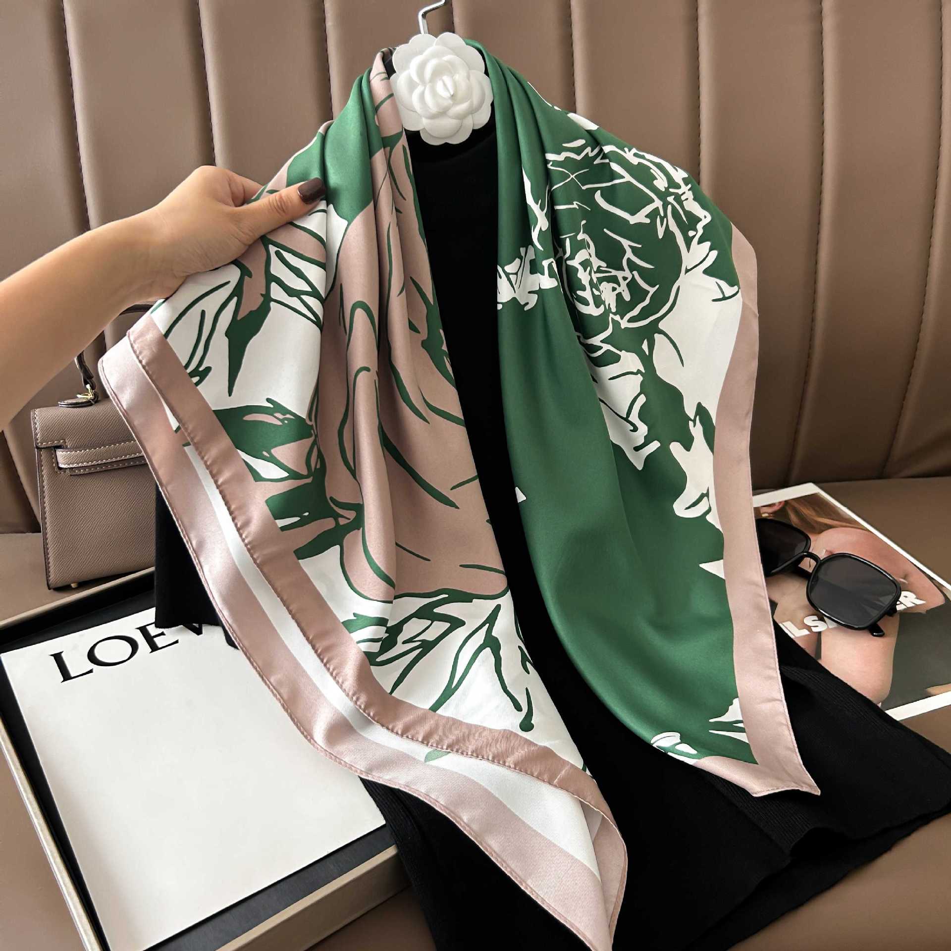 Picture of New 90cm Large Square Silk Elegant High-grade Decorative Shawl Women's Silk Scarf Fashion All-match Professional Scarf