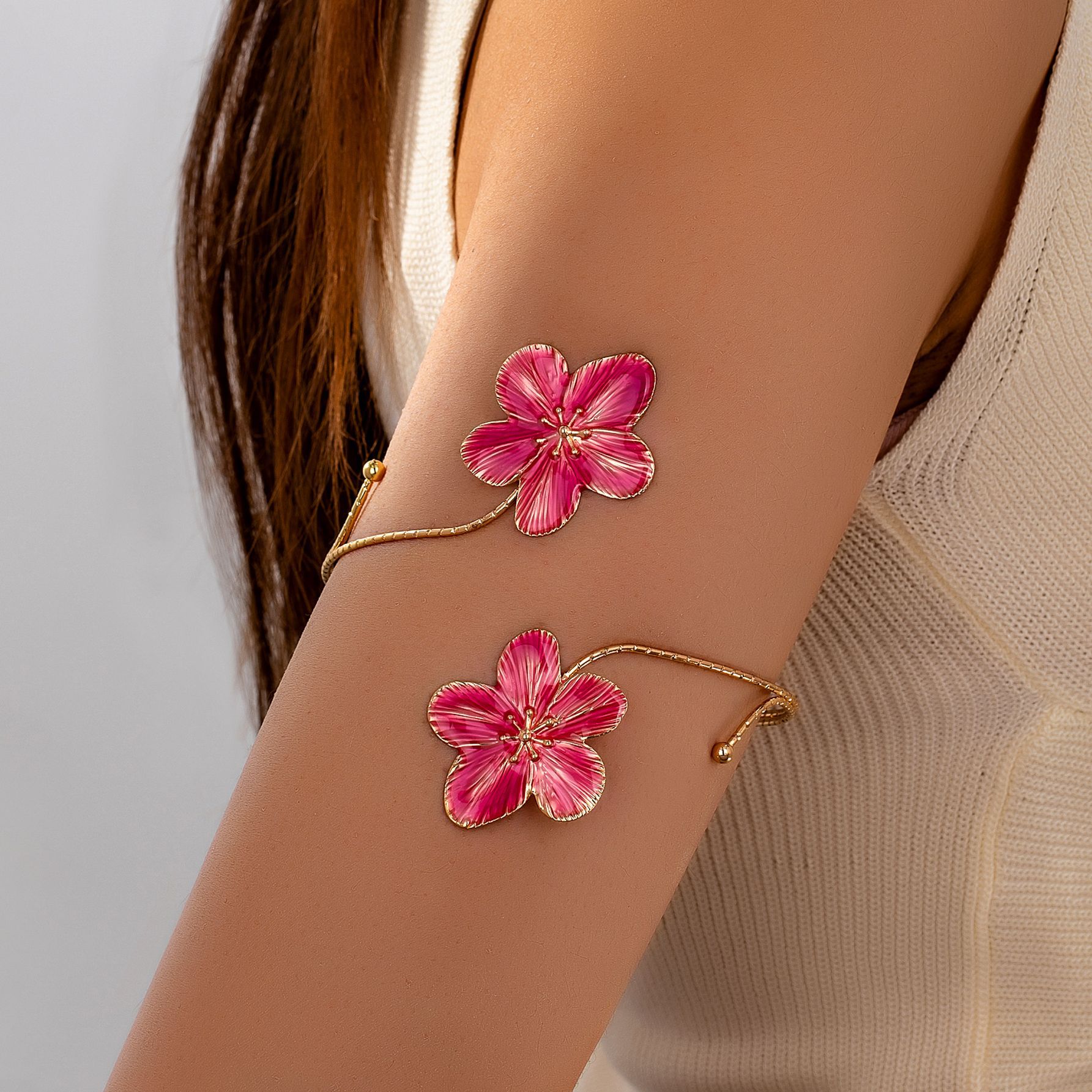 Cross-Border Hot Selling New Summer Fashion Trend Oil Dripping Flower Armband Suitable for Women to Wear Daily during Holidays