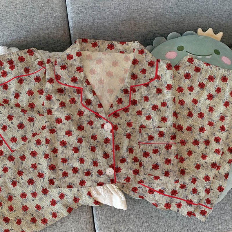 French retro romantic rose floral light luxury wrinkled cloth pajamas women's summer high sense short sleeve three piece set real shot wholesale