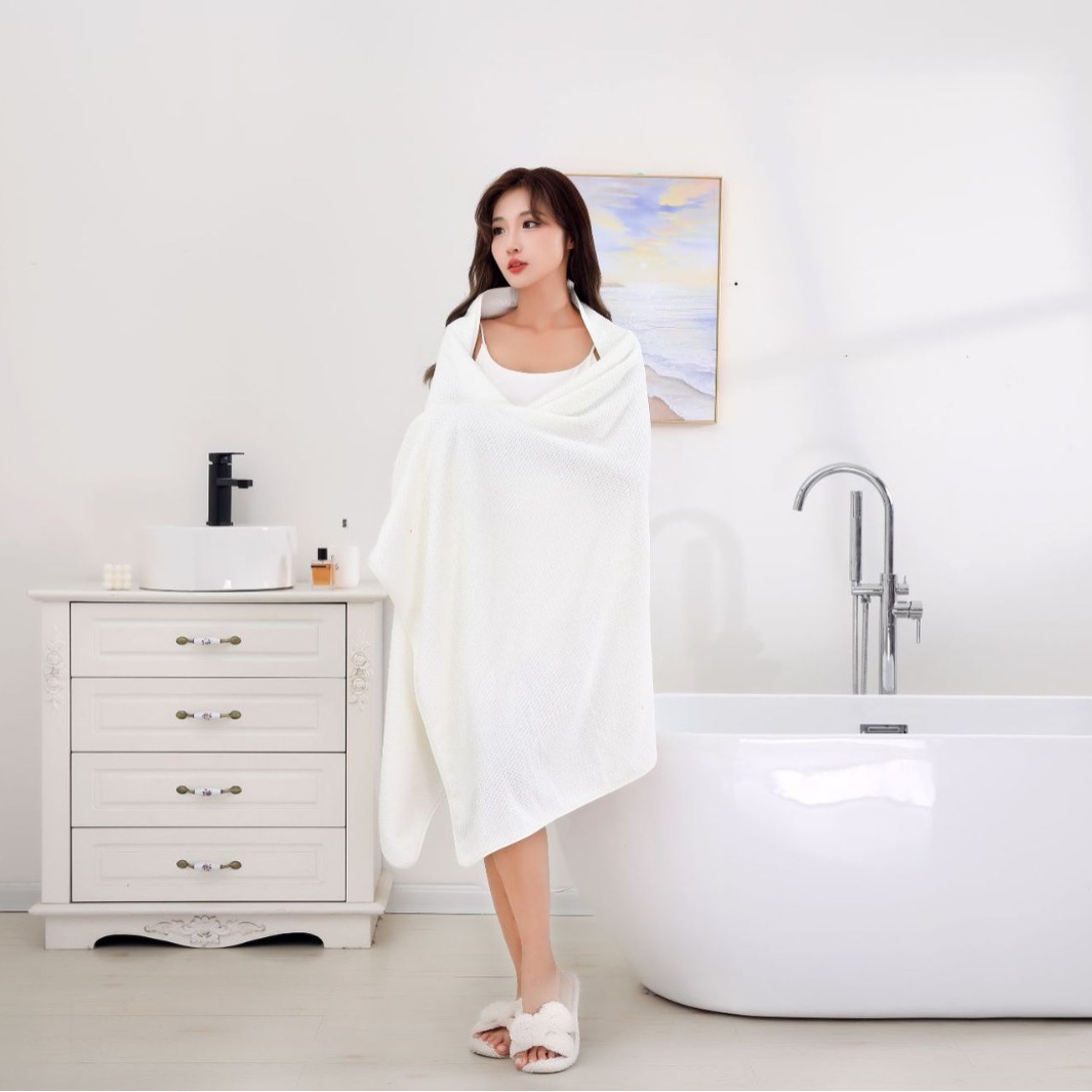 Picture of Coral Velvet Bath Towel Thickeneded and Enlarged Plain Color 90*180 Household Adult Men and Women Bath Absorbent Wrap Vacuum Delivery