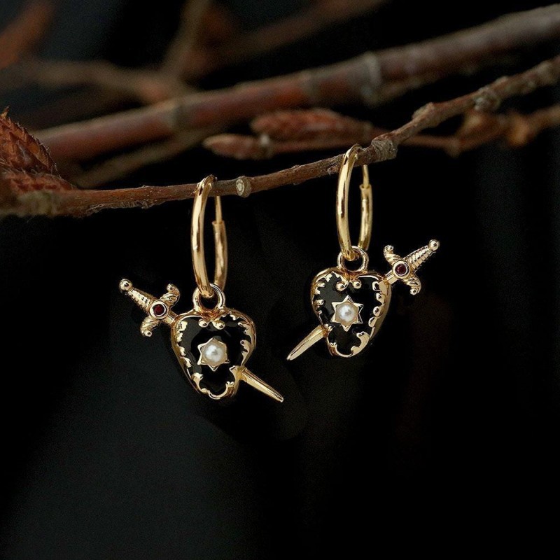 Mingfei European and American Cross-border Fashion Jewelry Design Sense Retro Personality Piercing Heart Black Love Ear Buckle Earrings Women