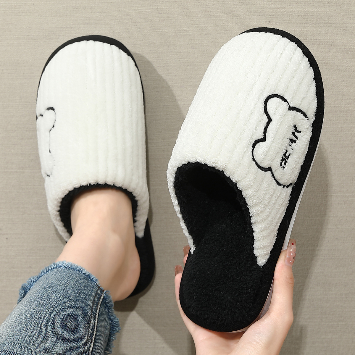 Cartoon Cotton Slippers for Men in Autumn and Winter Indoor Home Furry Slippers Thick-Soled Warm Home Non-Slip Cotton Shoes for Women Wholesale